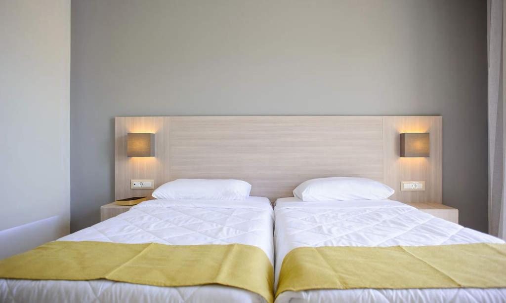 Princess Family Suites Plános Exteriör bild
